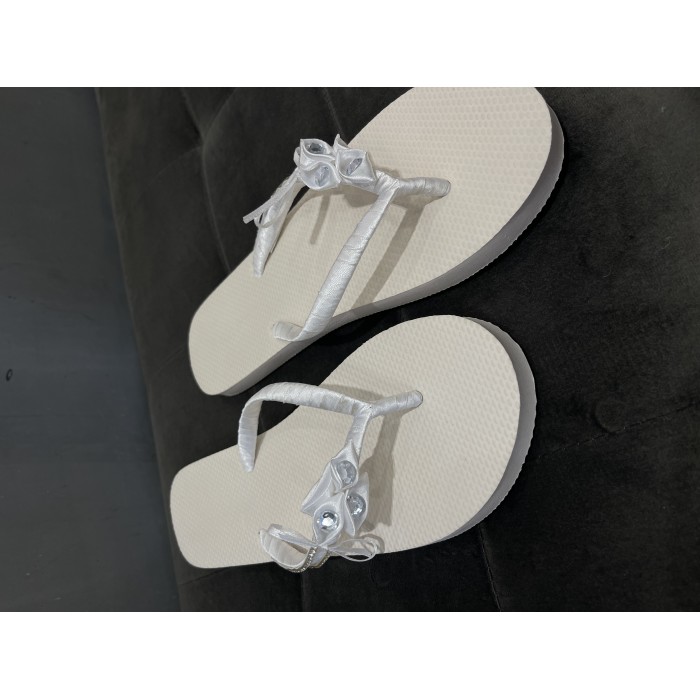 ΝΥΦΙΚΕΣ - ΣΑΓΓΙΟΝΑΡΕΣ | 002-01