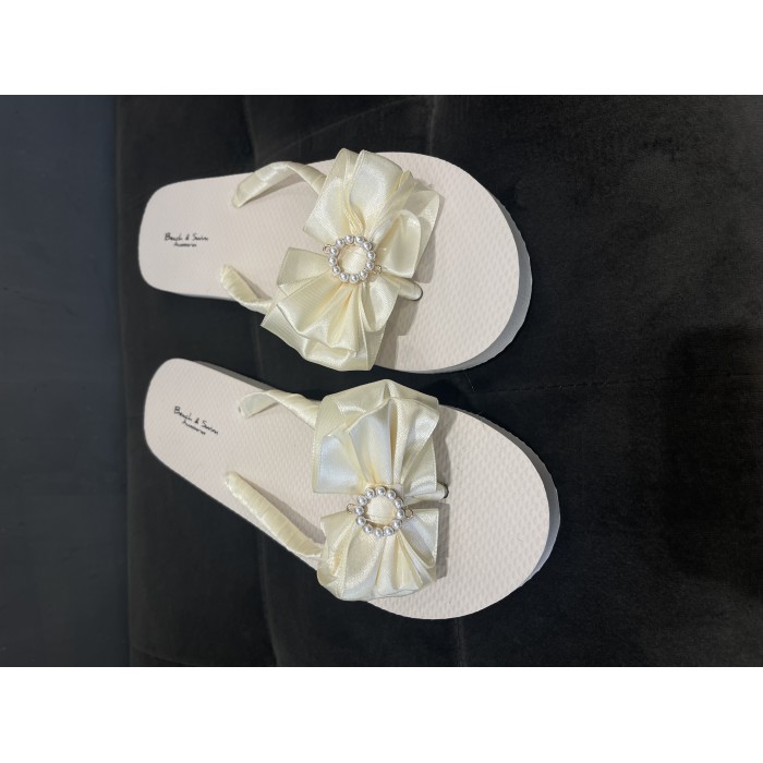 ΝΥΦΙΚΕΣ - ΣΑΓΓΙΟΝΑΡΕΣ | 002-17