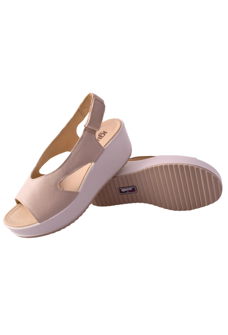 Γυναικεία σανδάλια με   πλατφόρμα 4.4 cm σε χρώμα beize  by IGI & CO | 1161733