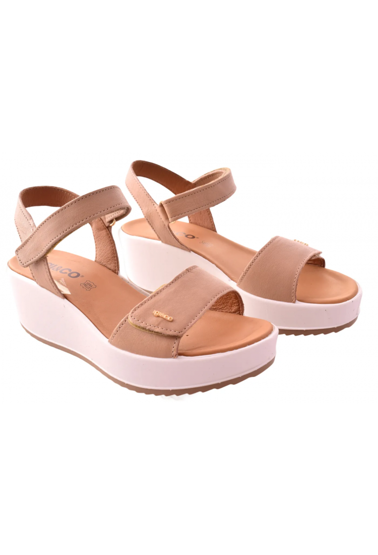 Γυναικεία σανδάλια με πλατιά πλατφόρμα 4 cm σε ταμπά χρώμα με βέλκρο by IGI & CO | 1161611