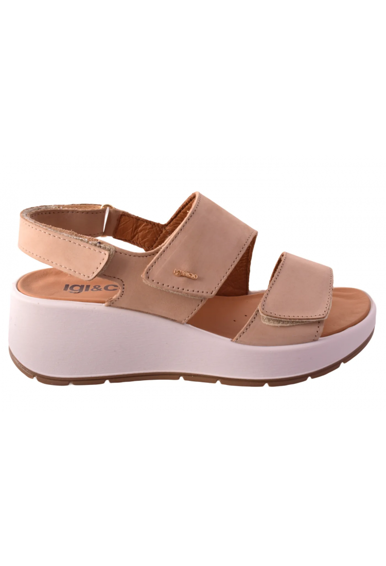 Γυναικεία σανδάλια με πλατιά πλατφόρμα 4 cm σε μπεζ χρώμα με βέλκρο by IGI & CO | 1163322