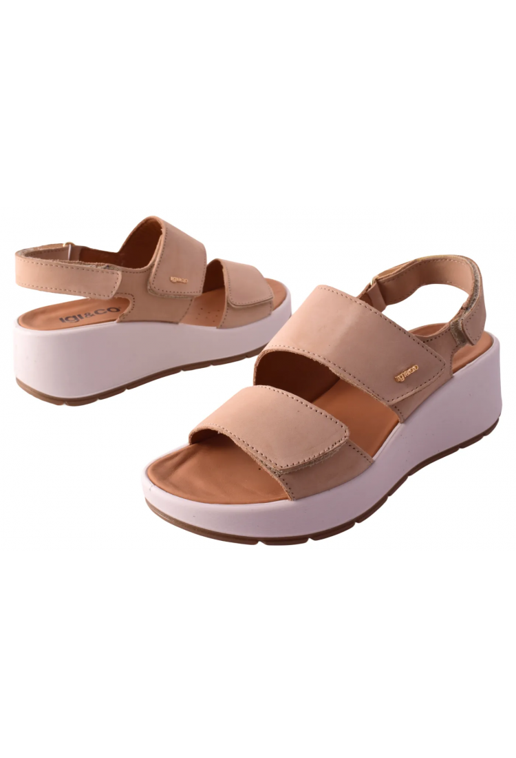 Γυναικεία σανδάλια με πλατιά πλατφόρμα 4 cm σε μπεζ χρώμα με βέλκρο by IGI & CO | 1163322