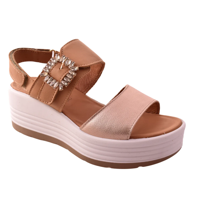 Γυναικεία σανδάλια με πλατιά πλατφόρμα σε μπεζ χρώμα με βέλκρο by IGI & CO | 1164511