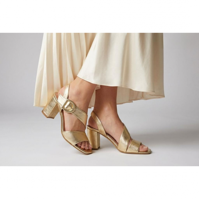 Γυναικεία Δερμάτινα  Πέδιλα με Χρυσή Αγκράφα & Ανατομικό Πάτο | 39626-E6 - Πλατίνα