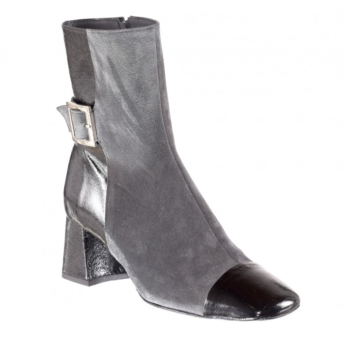 Μποτάκι Καστόρι με λεπτομέρειες Λουστρίνι σε Γκρί και Μαύρο  by Trace - X12-24-KX