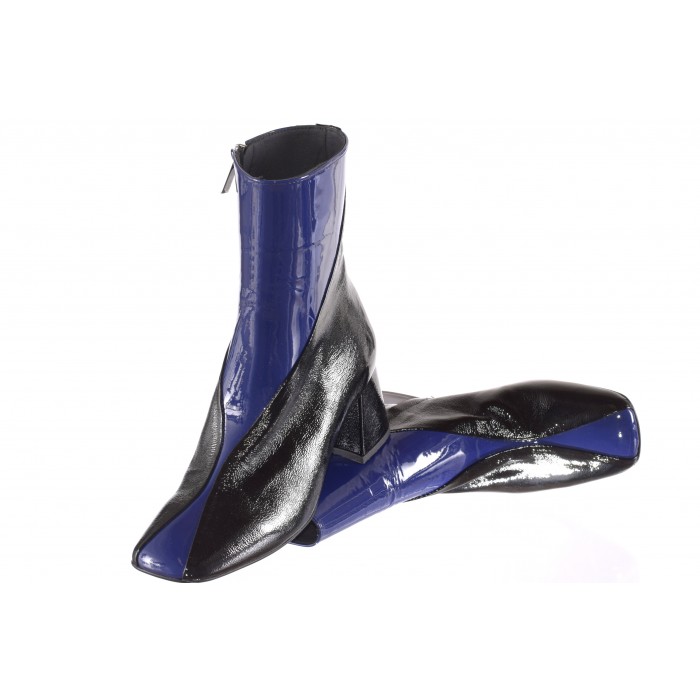 Δερμάτινο σε Λουστρίνι Μποτάκι Black and Blue by Trace - X40-24-KX