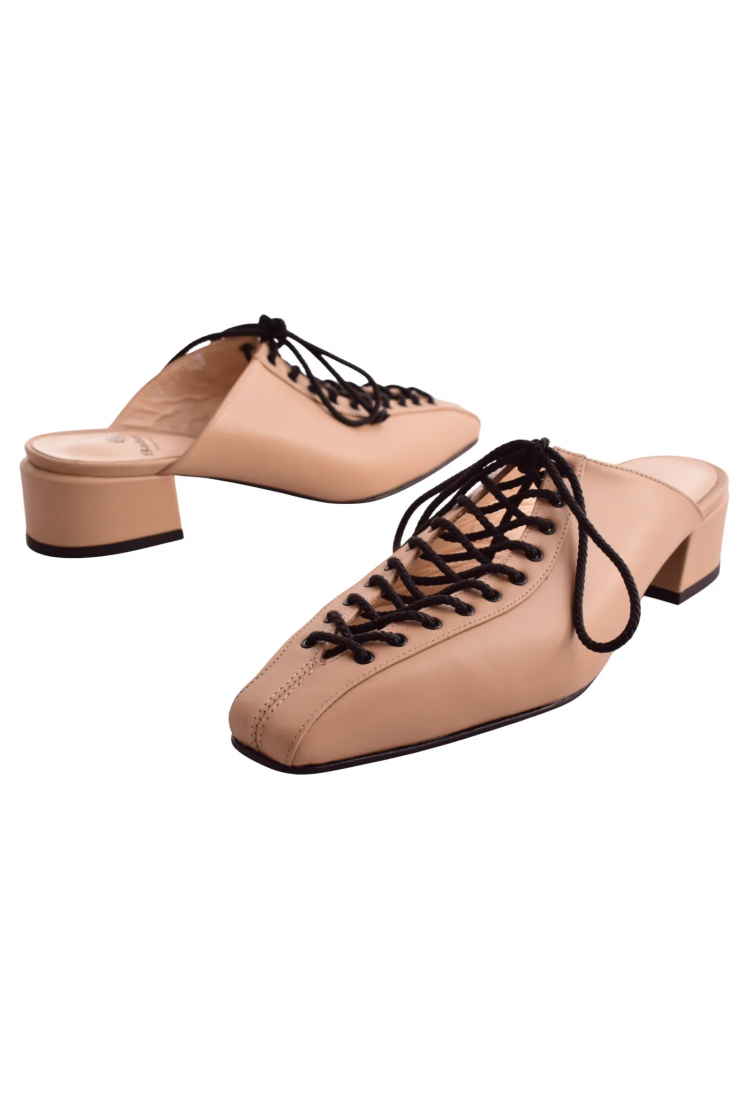 Γυναικεία Δερμάτινα Mules με διακοσμητικά γορδόνια , 4 εκ Ελληνικής Κατασκευής Βαβουλάς  | 45.028-VAV