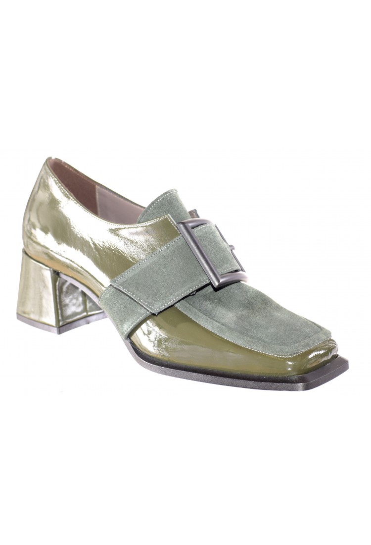 Δερμάτινα Loafers (μαλακό λουστρίνι και καστόρι)  48.056