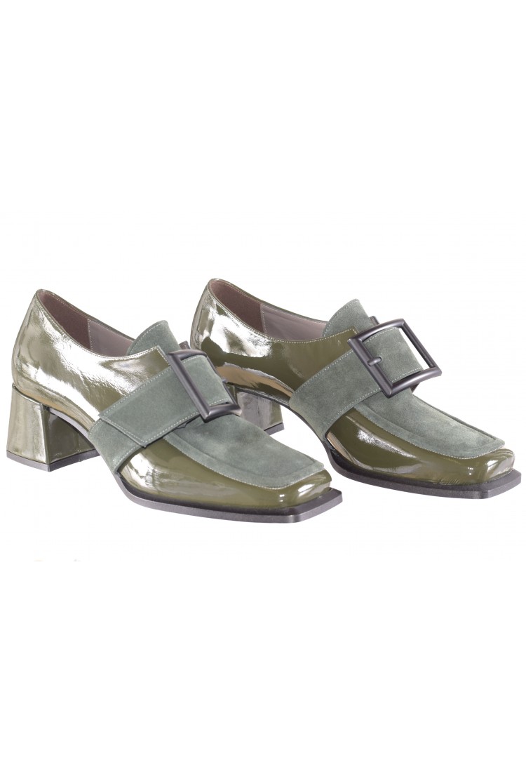 Δερμάτινα Loafers (μαλακό λουστρίνι και καστόρι)  48.056