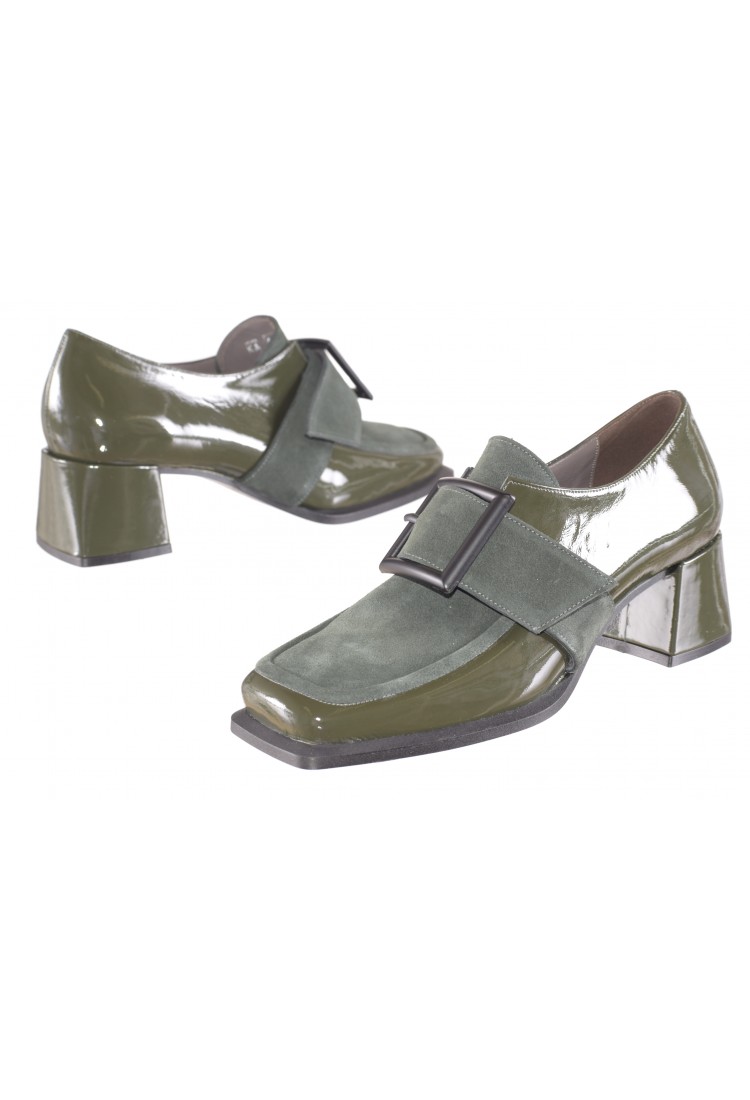 Δερμάτινα Loafers (μαλακό λουστρίνι και καστόρι)  48.056