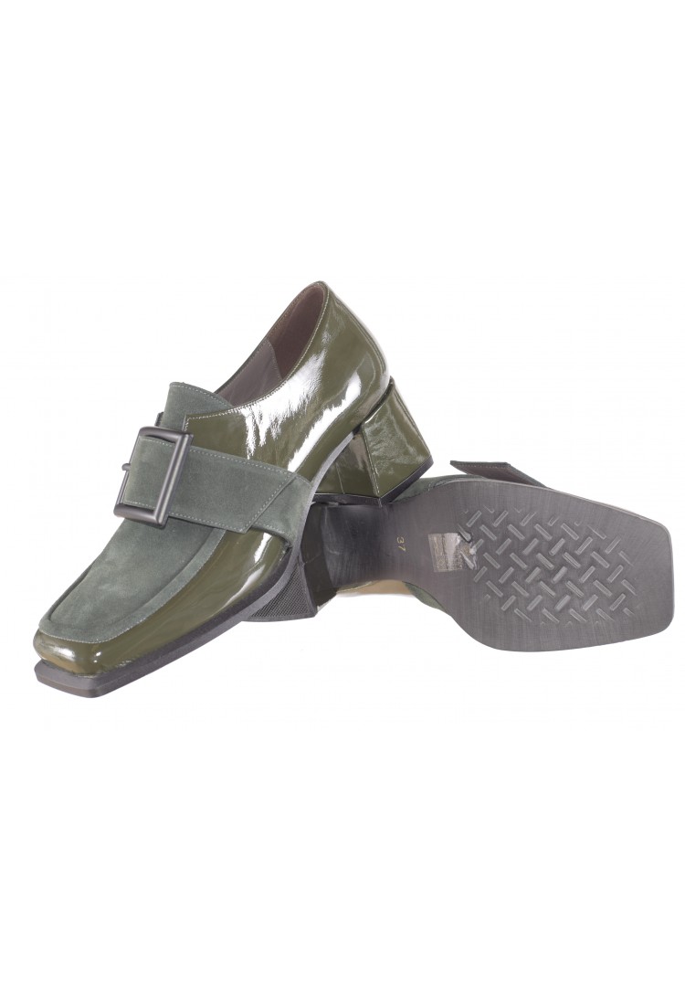 Δερμάτινα Loafers (μαλακό λουστρίνι και καστόρι)  48.056