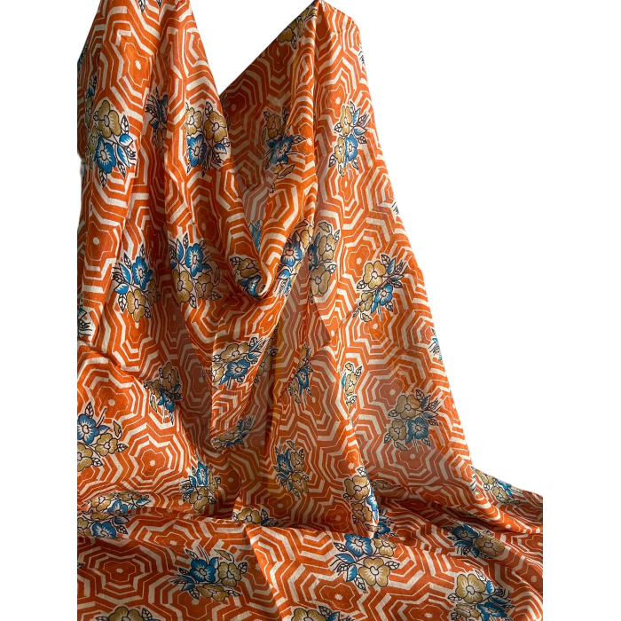 Γυναικεία φουλάρια μεταξωτή αίσθηση