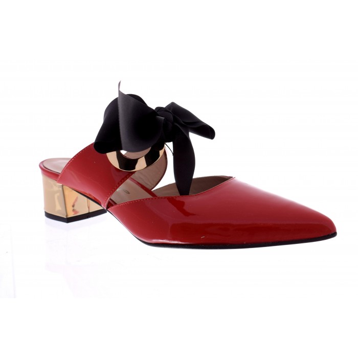 Ramona Mules με φιόγκο