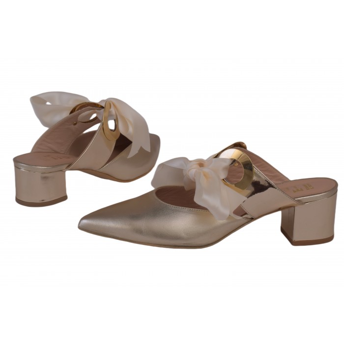 Ramona Mules με φιόγκο